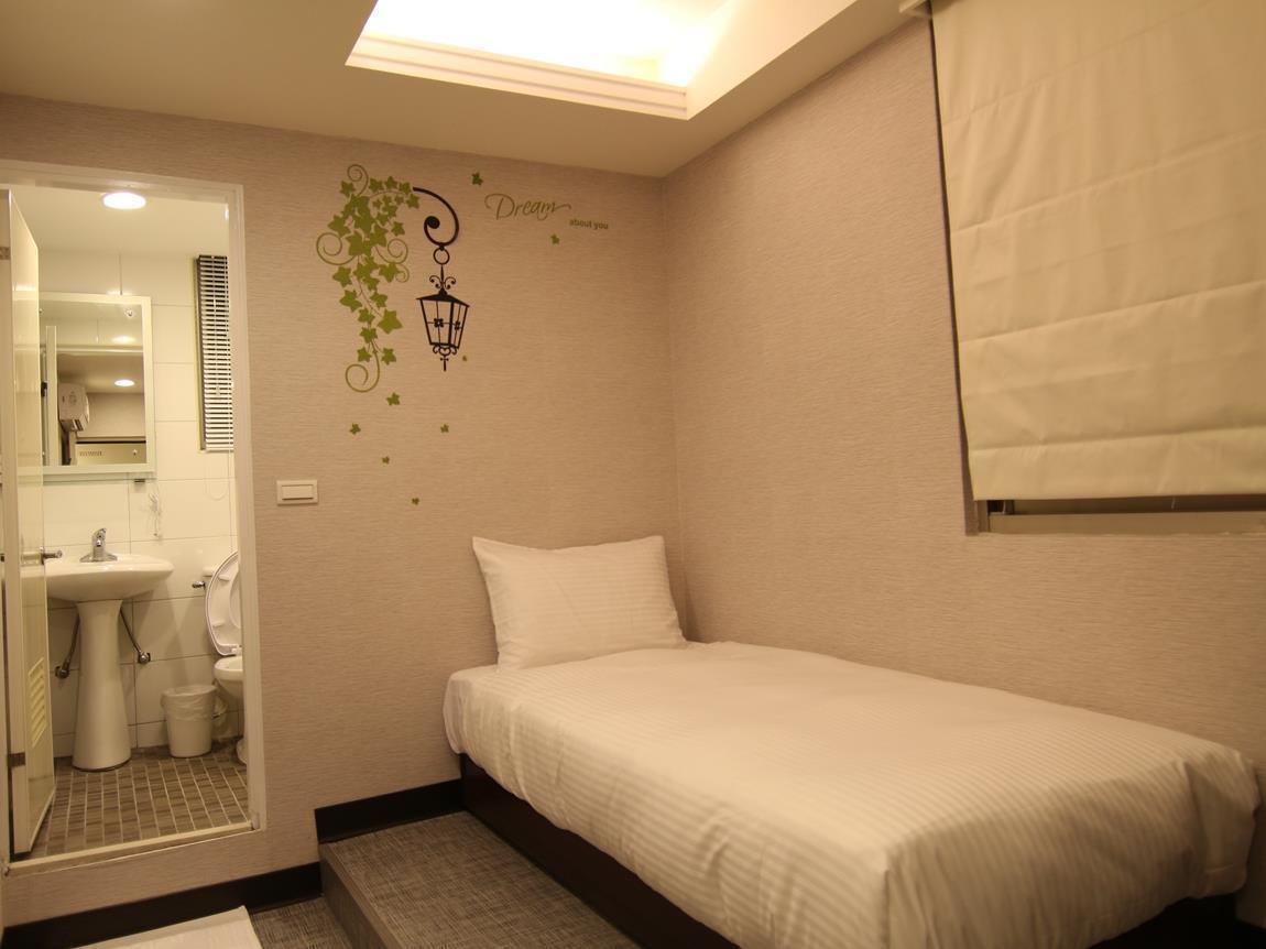 Holiday Fun Hostel 台北市 エクステリア 写真